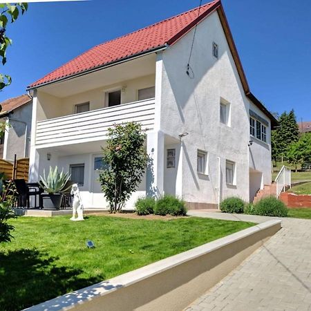 Eleven Apartman House Keszthely Exterior photo