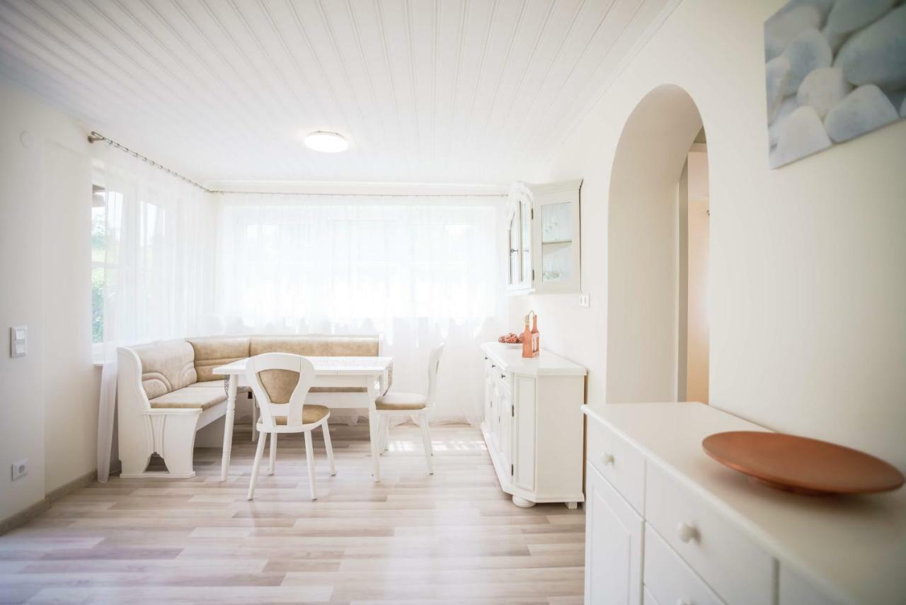 Eleven Apartman House Keszthely Exterior photo
